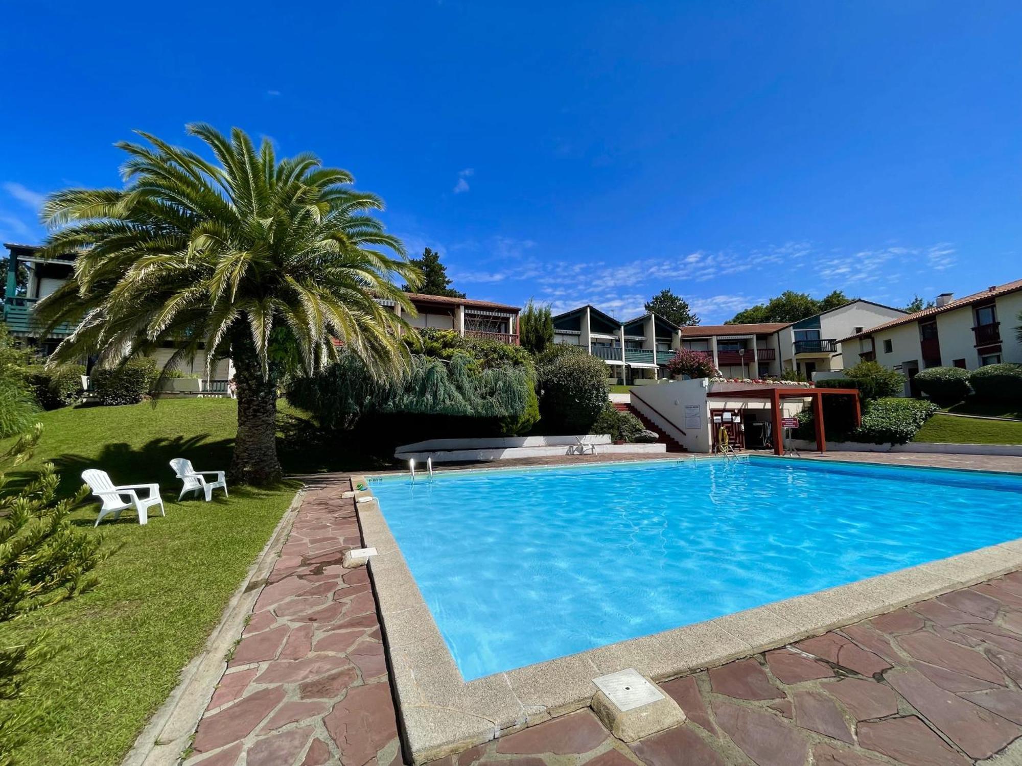Caporizon-Baillenia-T1 Vue Montagne - Piscine St Jean De Luz Apartman Saint-Jean-de-Luz Kültér fotó